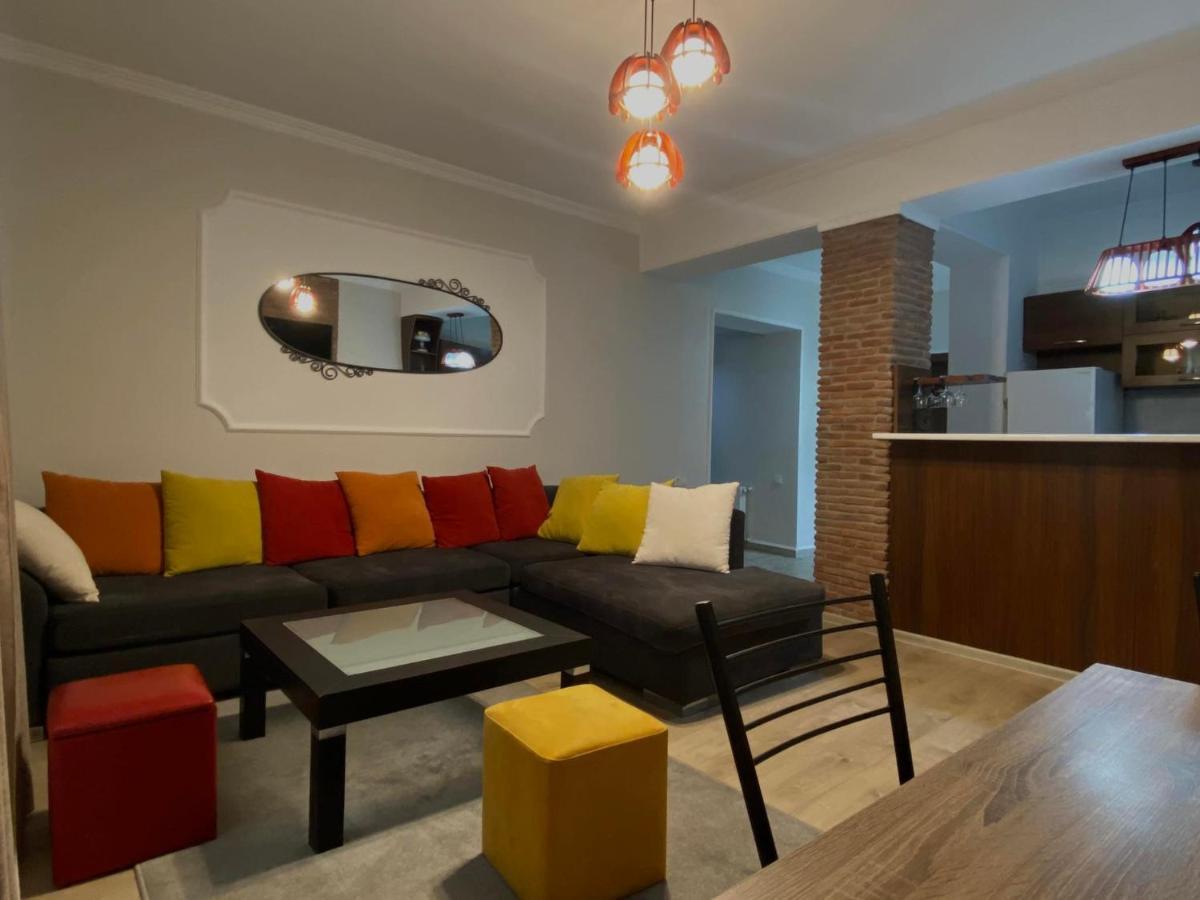Neli & Zaal Guest House Телаві Екстер'єр фото